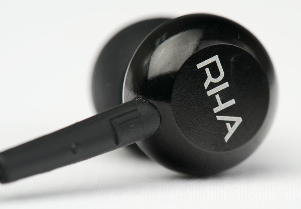 RHA-MA450i-Review-headphones-rear-enclosure